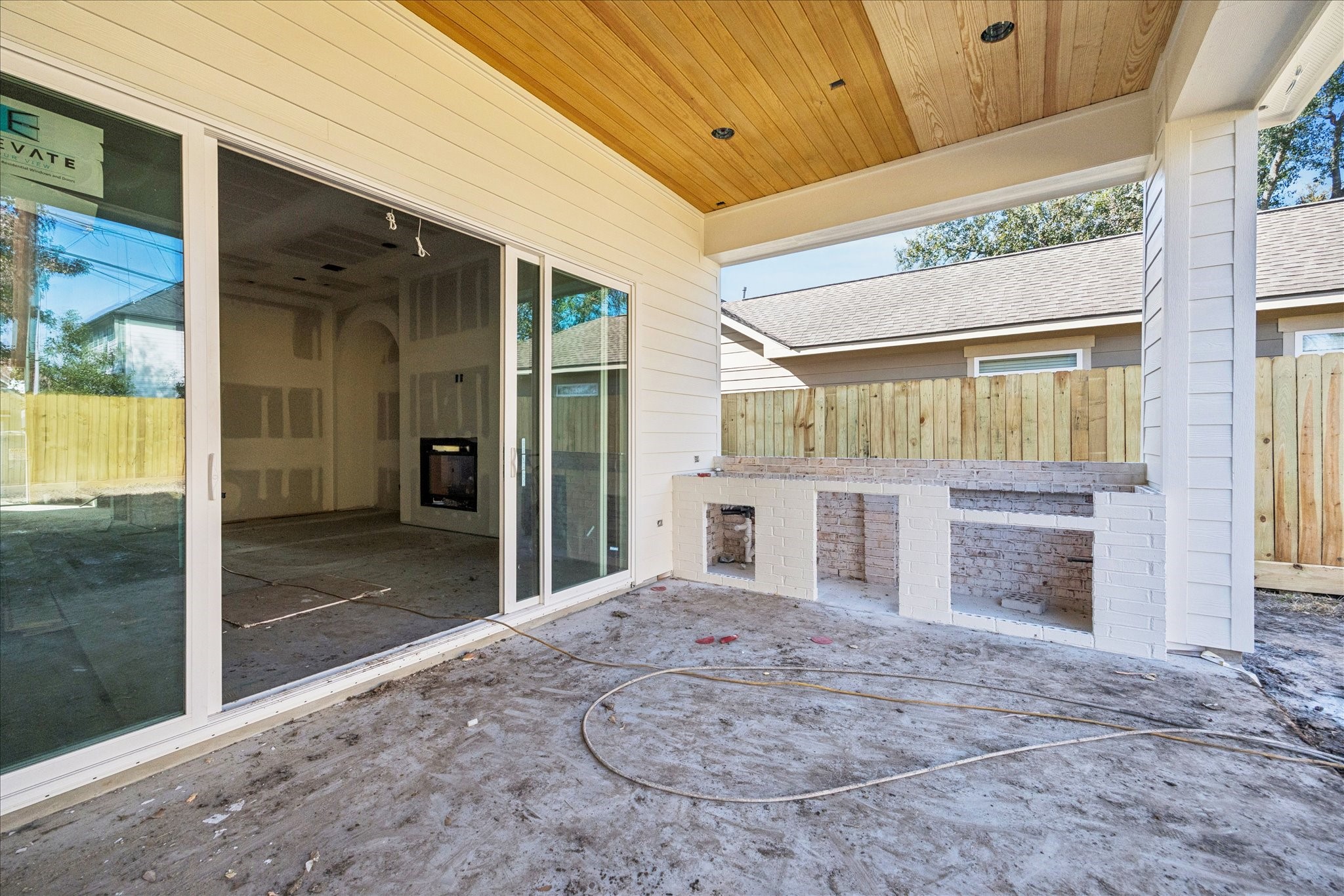 1714 Hewitt Drive Houston, TX 77018 - Photo 16 of 37 a view of entryway with livingroom