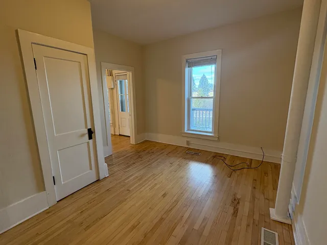 $1,350 | 340 River Street, Unit 1/2, Manistee, MI 49660