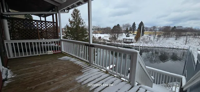 $1,350 | 340 River Street, Unit 1/2, Manistee, MI 49660