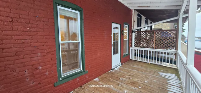 $1,350 | 340 River Street, Unit 1/2, Manistee, MI 49660