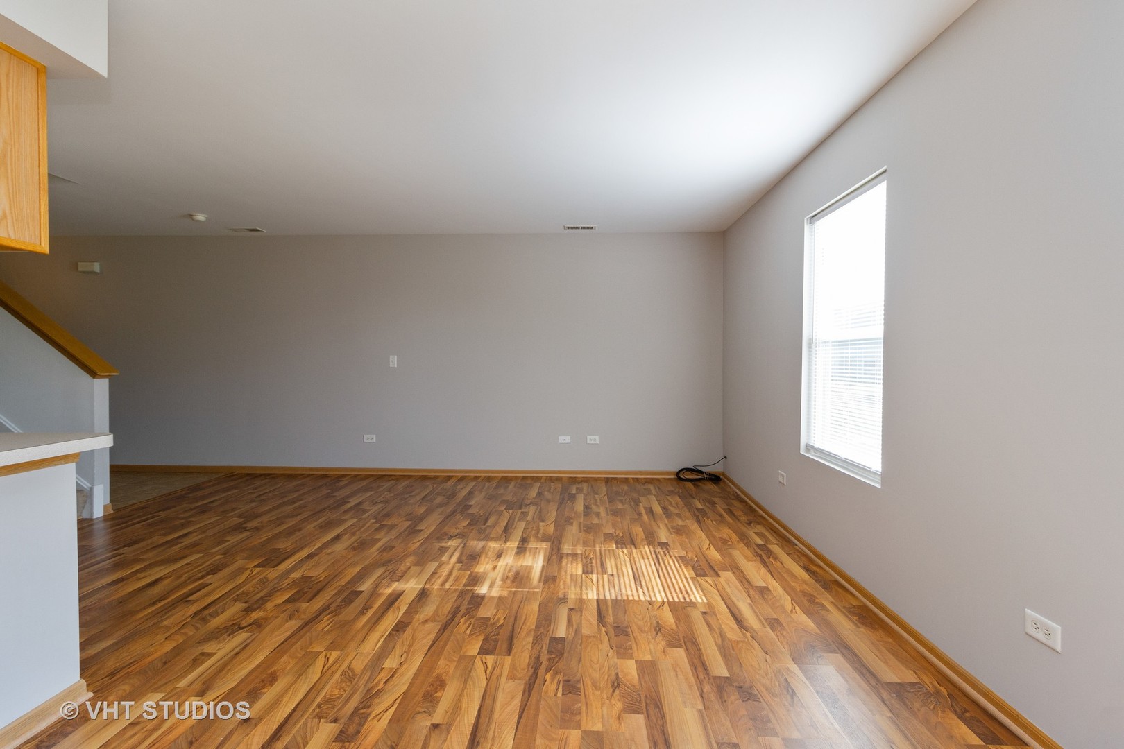 25192 Faraday Road Manhattan, IL 60442 - Photo 2 of 14 a view of an empty room and window