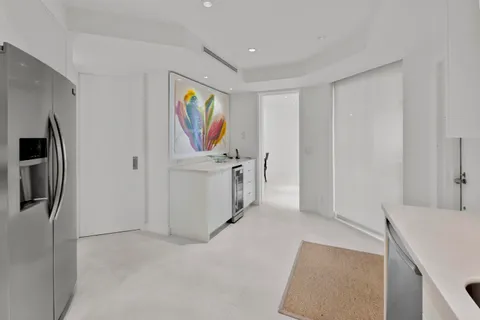 $6,495,000 | 200 Bradley Place, Unit 302, Palm Beach, FL 33480