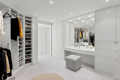 $6,495,000 | 200 Bradley Place, Unit 302, Palm Beach, FL 33480