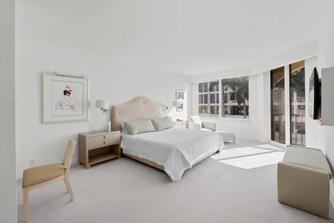 $6,495,000 | 200 Bradley Place, Unit 302, Palm Beach, FL 33480