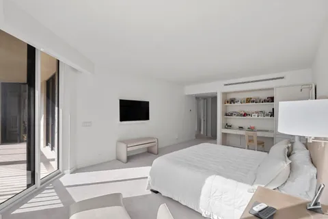 $6,495,000 | 200 Bradley Place, Unit 302, Palm Beach, FL 33480