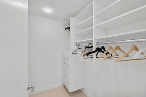 $6,495,000 | 200 Bradley Place, Unit 302, Palm Beach, FL 33480