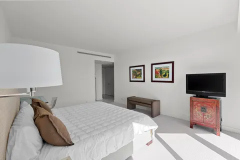 $6,495,000 | 200 Bradley Place, Unit 302, Palm Beach, FL 33480