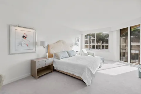 $6,495,000 | 200 Bradley Place, Unit 302, Palm Beach, FL 33480