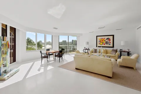 $6,495,000 | 200 Bradley Place, Unit 302, Palm Beach, FL 33480