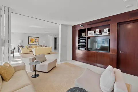 $6,495,000 | 200 Bradley Place, Unit 302, Palm Beach, FL 33480