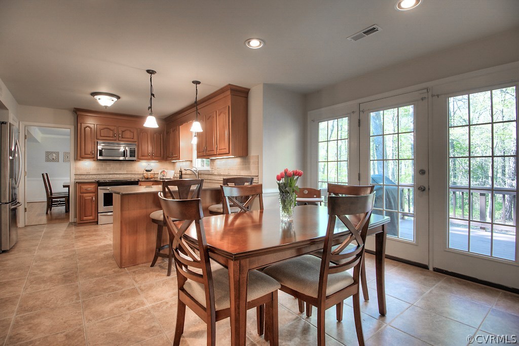 14108 Huntgate Woods Road Midlothian, VA 23112 - Photo 9 of 48 Gallery Image 9
