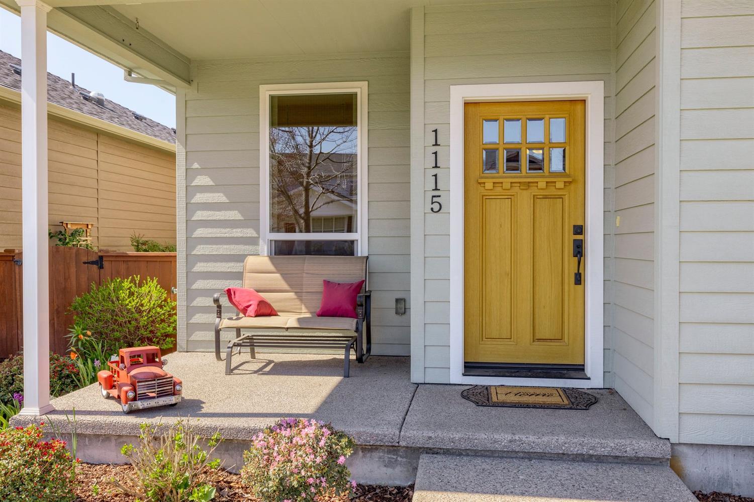 1115 North Haskell Street Central Point, OR 97502 - Photo 1 of 38 Additional Photo