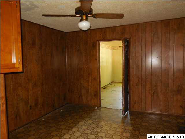1876 Princeton Court Southwest Birmingham, AL 35211 - Photo 4 of 16