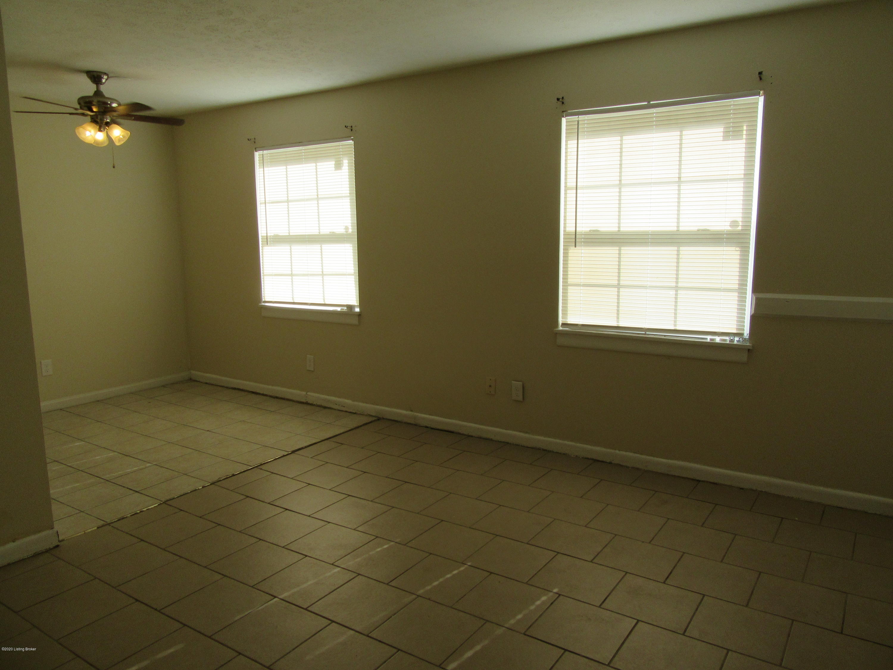 3104 Fordhaven Road Louisville, KY 40214 - Photo 9 of 16 IMG_5693