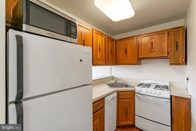 $1,450 | 830 South Street, Unit 2F, Philadelphia, PA 19147