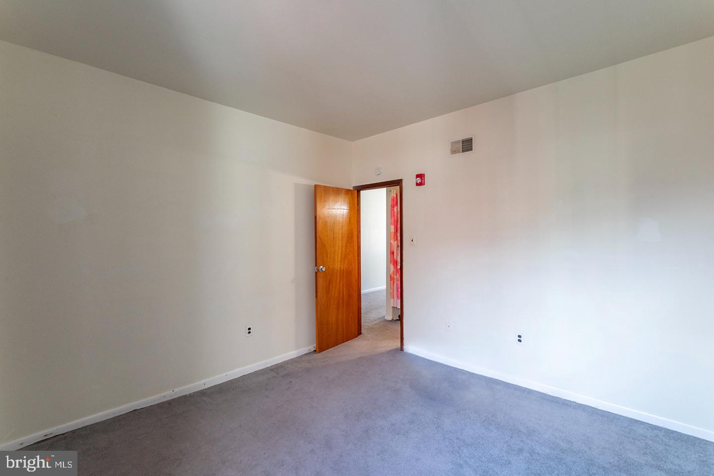 830 South Street, Unit 2F Philadelphia, PA 19147 - Photo 6 of 7