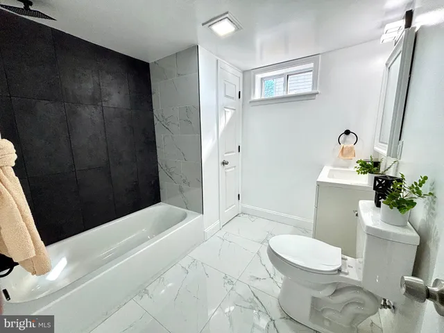 $339,900 | 10 Holden Drive, New Castle, DE 19720