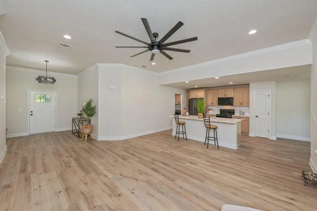 $299,999 | 693 Bowers Avenue East, Crestview, FL 32539