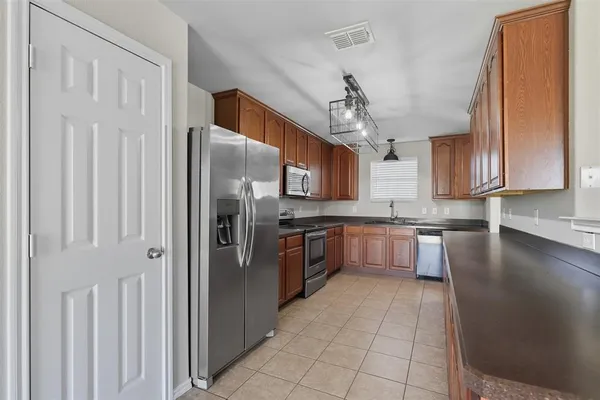 $350,000 | 701 South Heights Drive, Crowley, TX 76036
