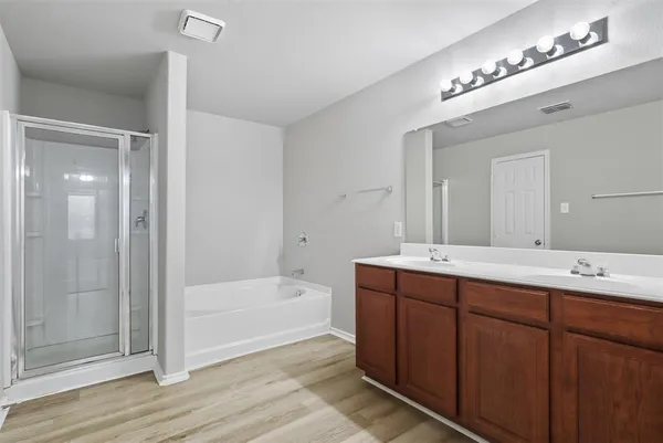 $350,000 | 701 South Heights Drive, Crowley, TX 76036