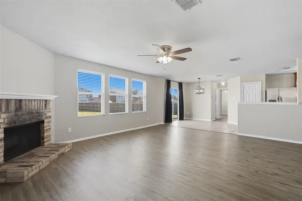 $350,000 | 701 South Heights Drive, Crowley, TX 76036