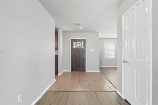 $350,000 | 701 South Heights Drive, Crowley, TX 76036