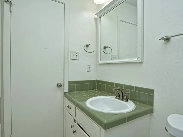 $1,600 | 604 Franklin Boulevard, Unit B, Austin, TX 78751