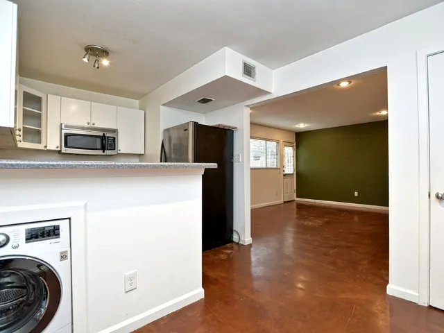 $1,600 | 604 Franklin Boulevard, Unit B, Austin, TX 78751