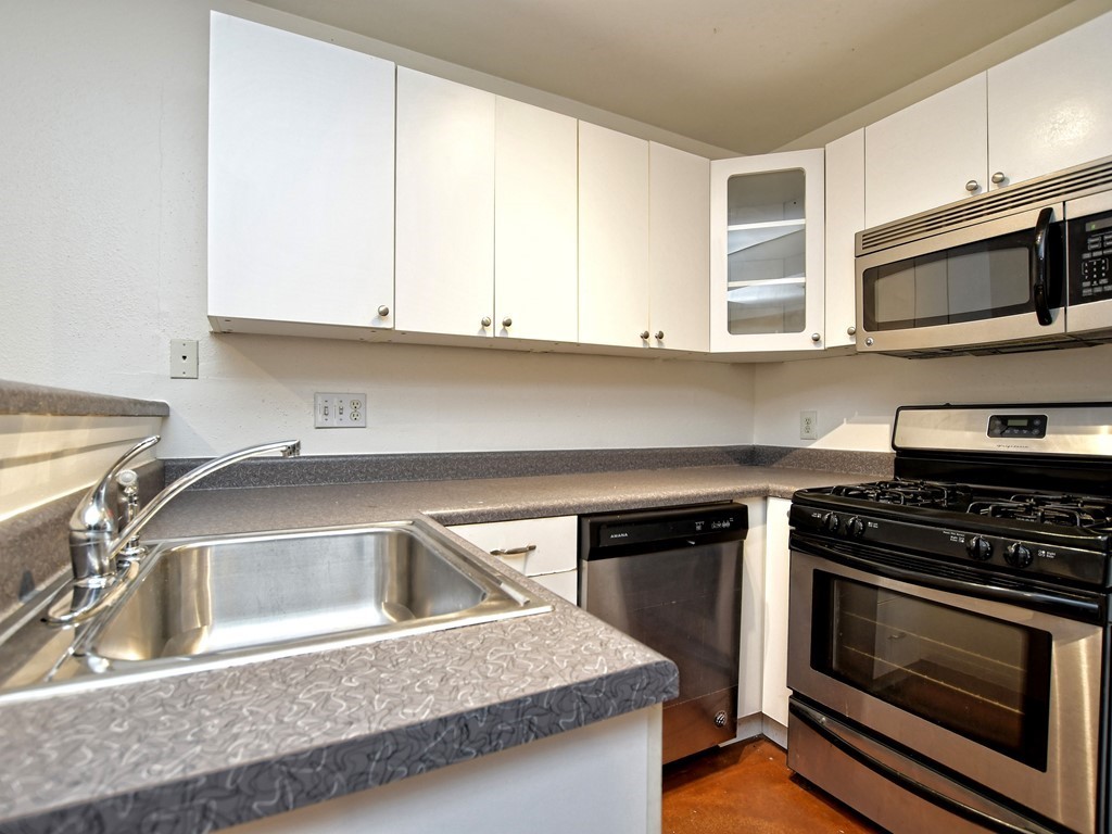 604 Franklin Boulevard, Unit B Austin, TX 78751 - Photo 9 of 17