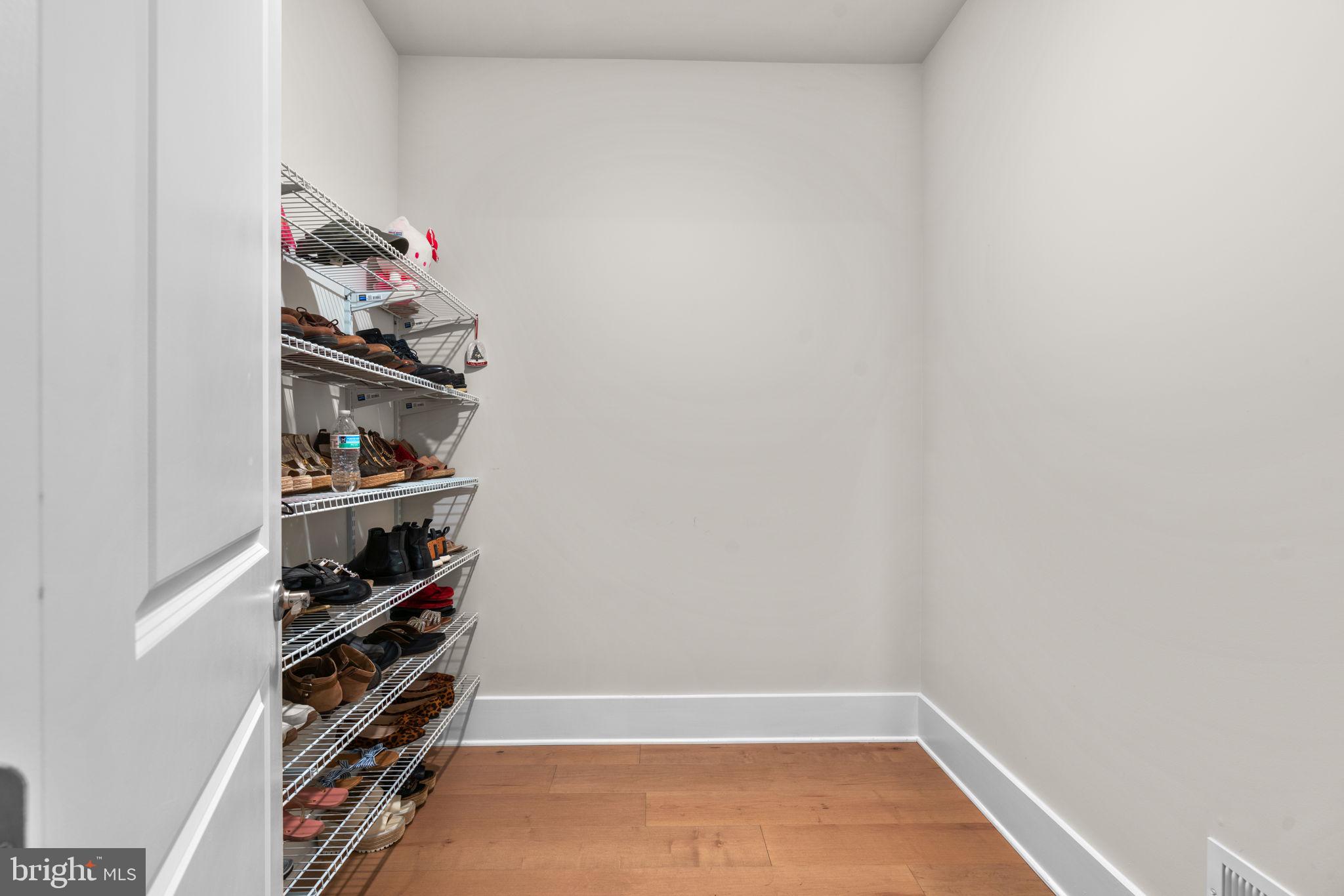 21708 Woodfield Road Gaithersburg, MD 20882 - Photo 22 of 76