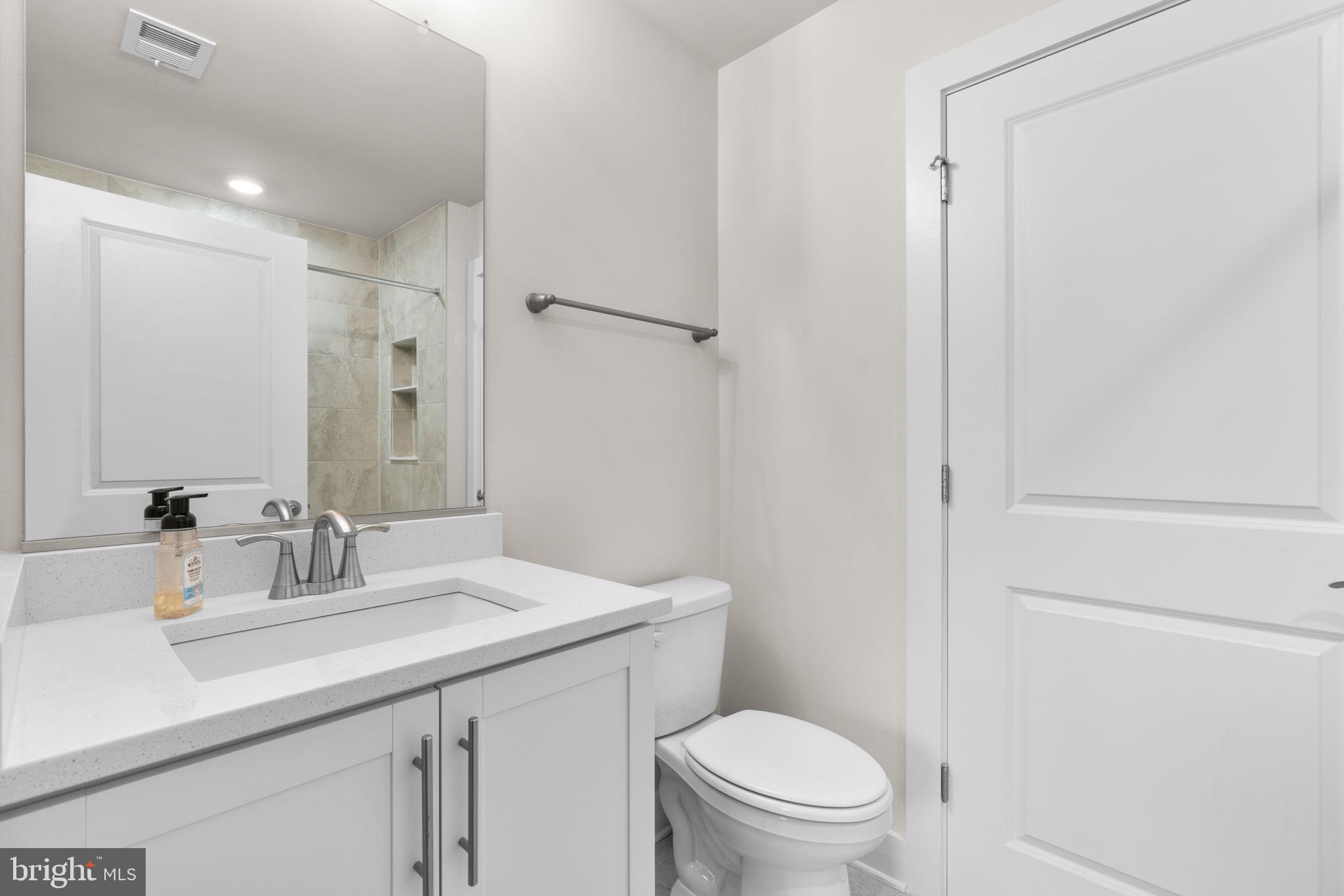 21708 Woodfield Road Gaithersburg, MD 20882 - Photo 39 of 76