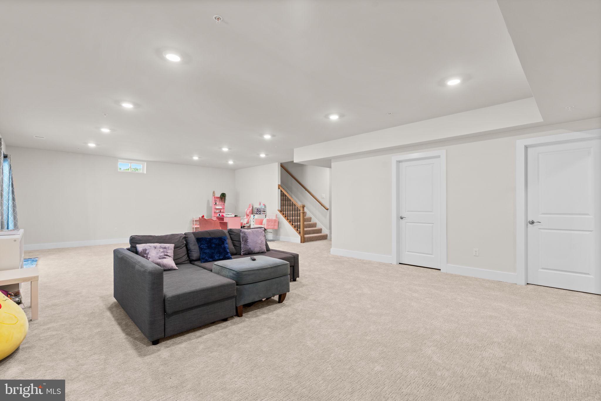 21708 Woodfield Road Gaithersburg, MD 20882 - Photo 53 of 76