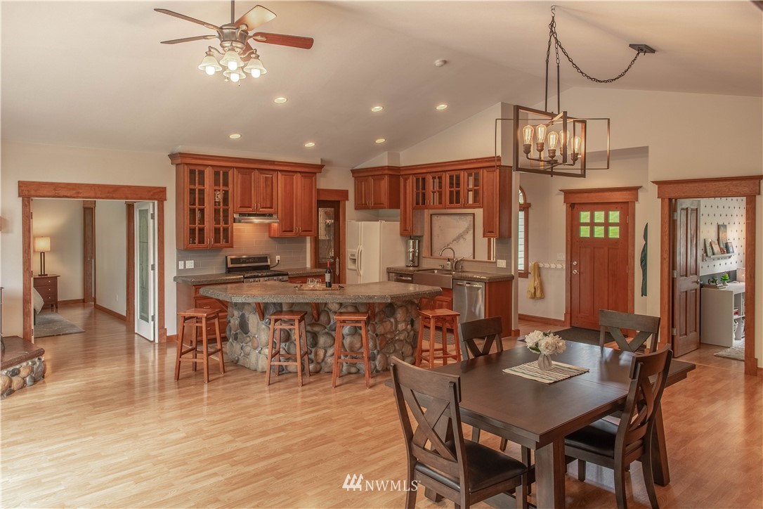 6978 Ershig Road Bow, WA 98232 - Photo 9 of 29 Gallery Image 9
