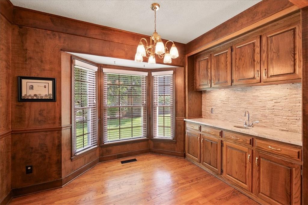 8315 Richards Road Lenexa, KS 66215 - Photo 8 of 35