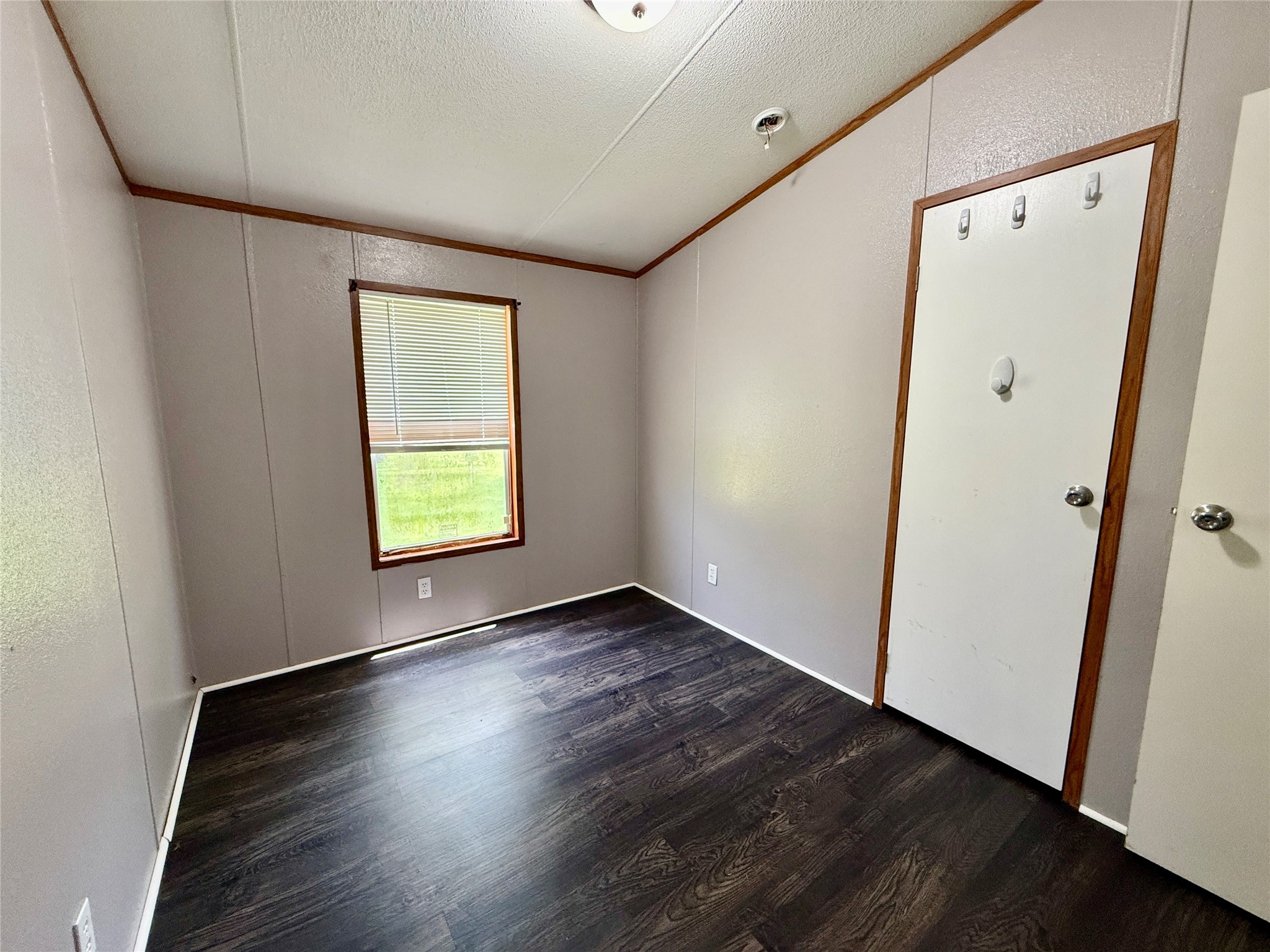 102 Western Way Angleton, TX 77515 - Photo 24 of 40 Bedroom #2