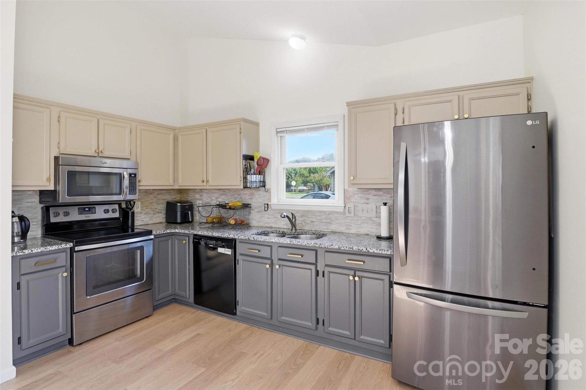 12025 Freshwell Road Charlotte, NC 28273 - Photo 13 of 40