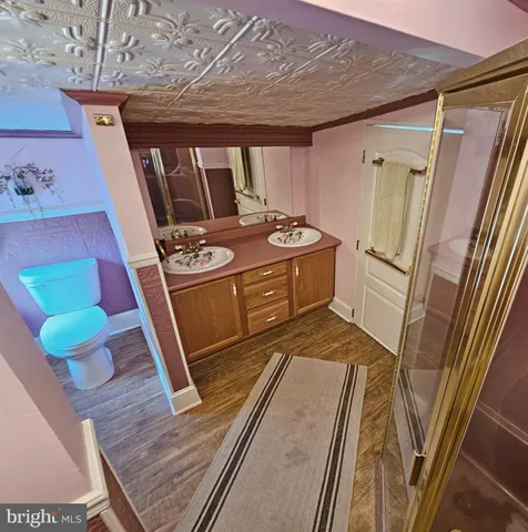 $650,000 | 2145 Old Lancaster Pike, Reinholds, PA 17569