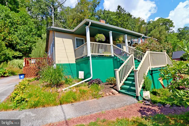 $650,000 | 2145 Old Lancaster Pike, Reinholds, PA 17569