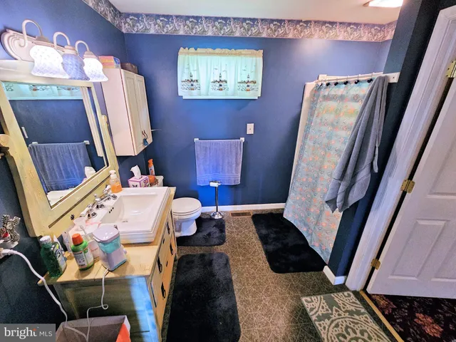 $650,000 | 2145 Old Lancaster Pike, Reinholds, PA 17569