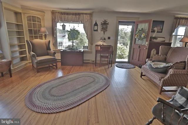 $650,000 | 2145 Old Lancaster Pike, Reinholds, PA 17569