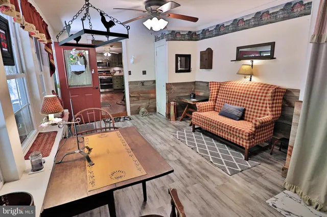 $650,000 | 2145 Old Lancaster Pike, Reinholds, PA 17569