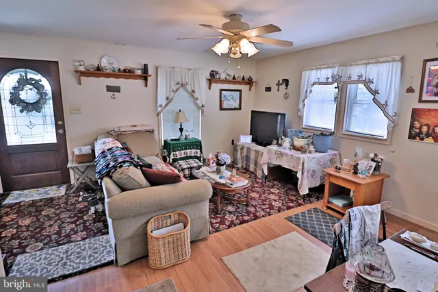 $650,000 | 2145 Old Lancaster Pike, Reinholds, PA 17569