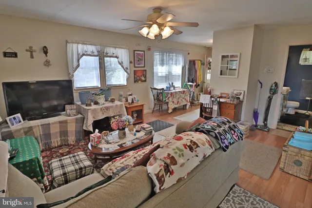 $650,000 | 2145 Old Lancaster Pike, Reinholds, PA 17569