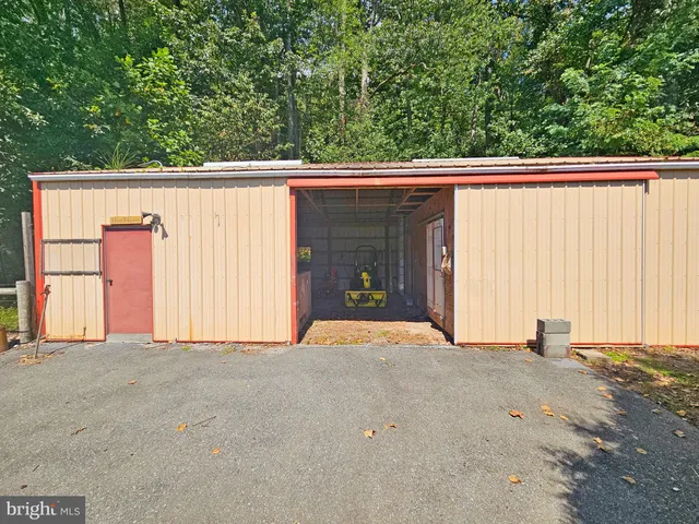 $625,000 | 2145 Old Lancaster Pike, Reinholds, PA 17569