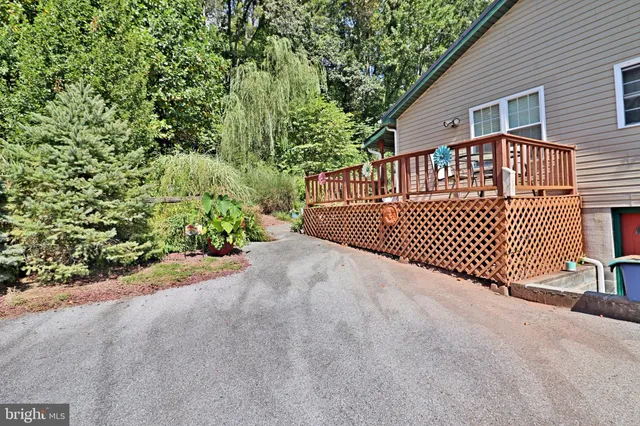 $650,000 | 2145 Old Lancaster Pike, Reinholds, PA 17569