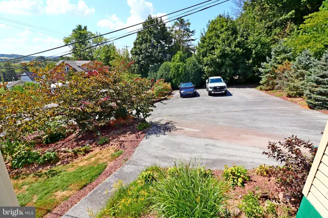 $625,000 | 2145 Old Lancaster Pike, Reinholds, PA 17569