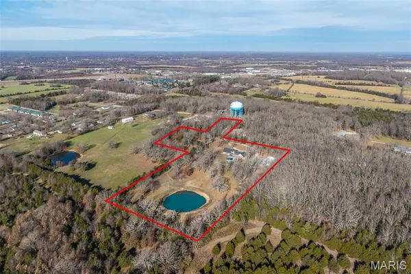 $560,000 | 22198 Glencastle Lane, Lebanon, MO 65536