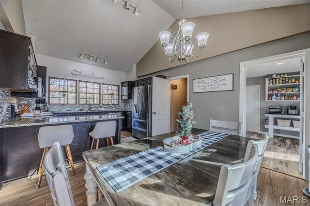 $560,000 | 22198 Glencastle Lane, Lebanon, MO 65536