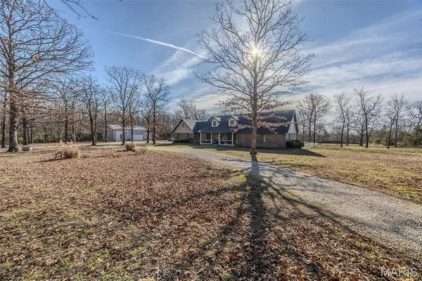 $560,000 | 22198 Glencastle Lane, Lebanon, MO 65536