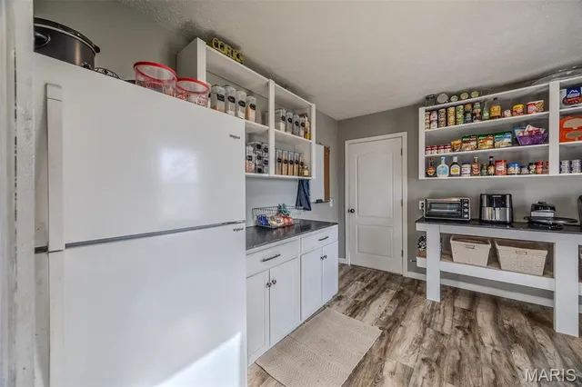 $560,000 | 22198 Glencastle Lane, Lebanon, MO 65536